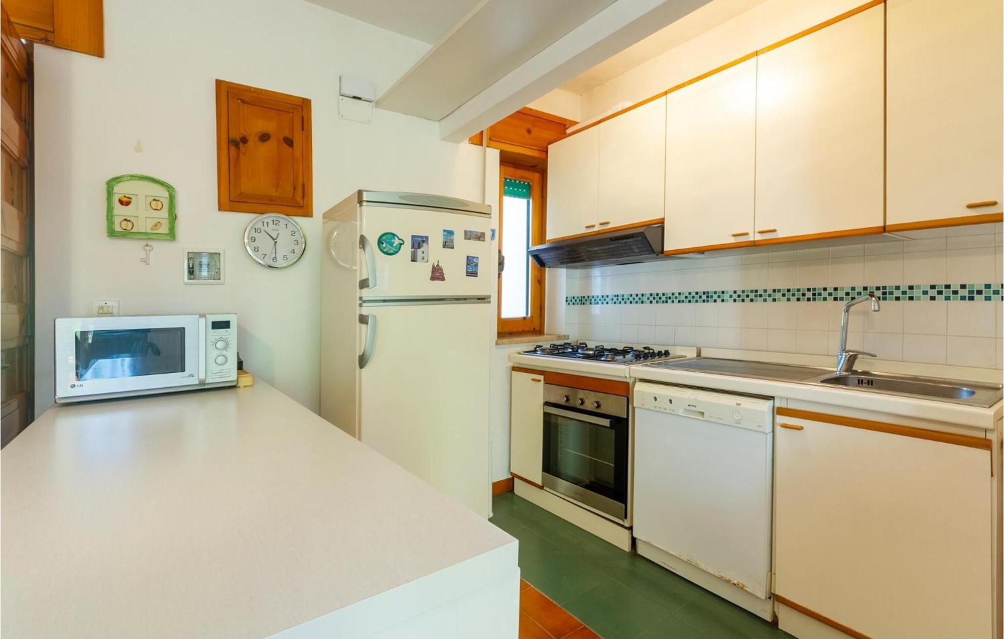 Awesome Home In Manduria With Kitchen Zimmer foto